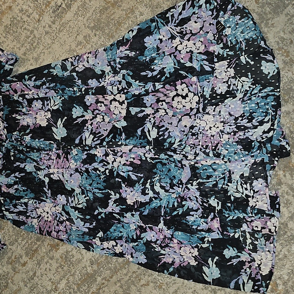 Torrid Ruffle Kimono Chiffon Clip Dot Floral Black Top 3X - Picture 14 of 16